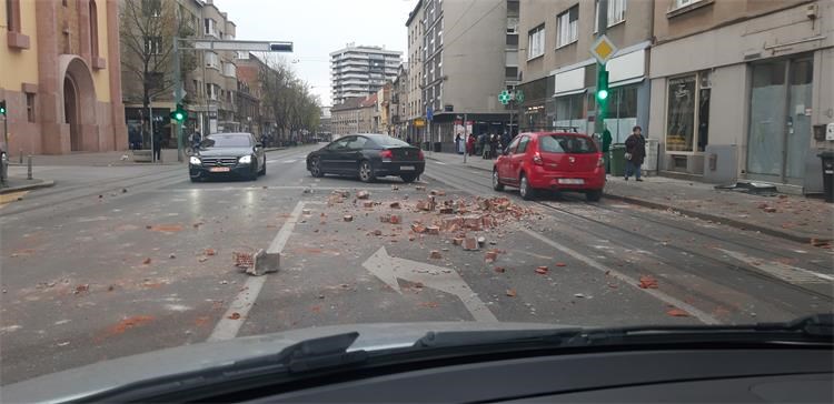 Slika: JURICA BUNETA    Uži centar Zagreba u vrijeme korone i potresa