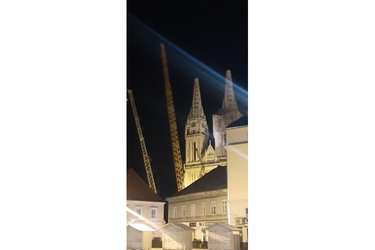 Slika: JURICA BUNETA    Katedrala nakon uklanjanja drugog tornja